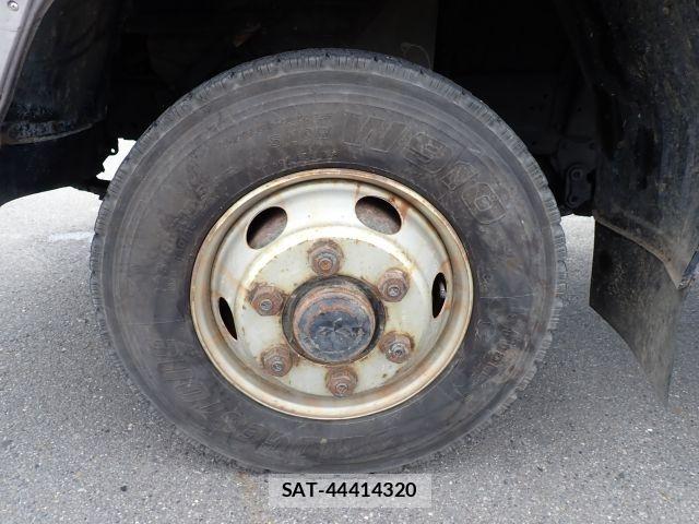 Mitsubishi FIGHTER 1990-09 8485398-17