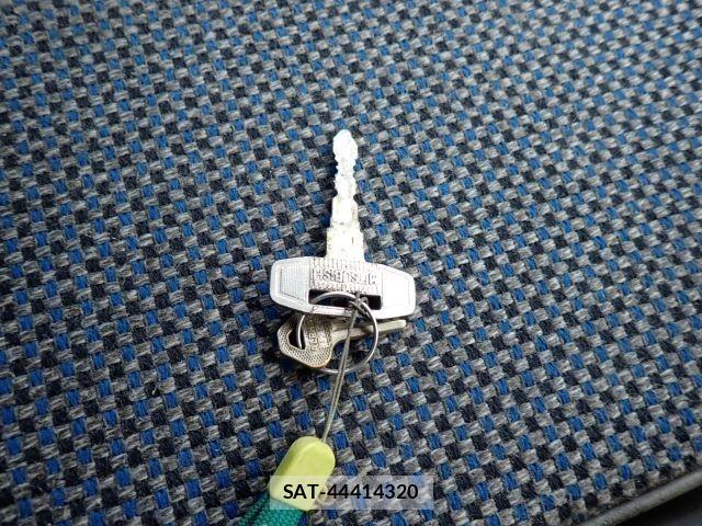 Mitsubishi FIGHTER 1990-09 8485398-19