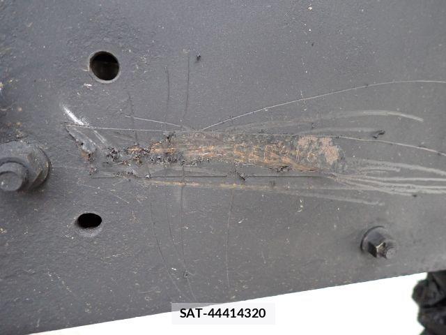 Mitsubishi FIGHTER 1990-09 8485398-20