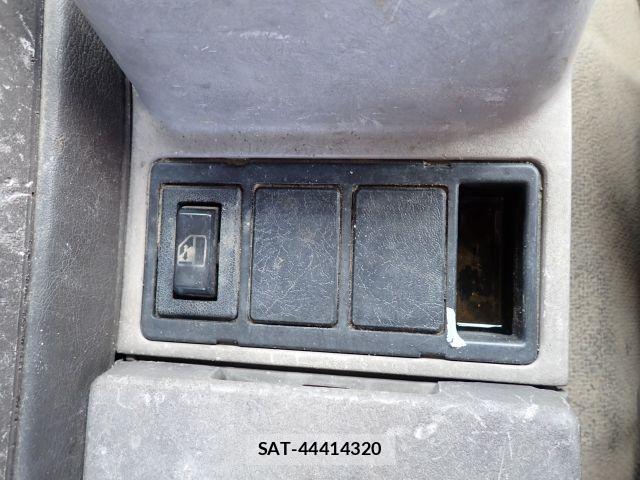 Mitsubishi FIGHTER 1990-09 8485398-5