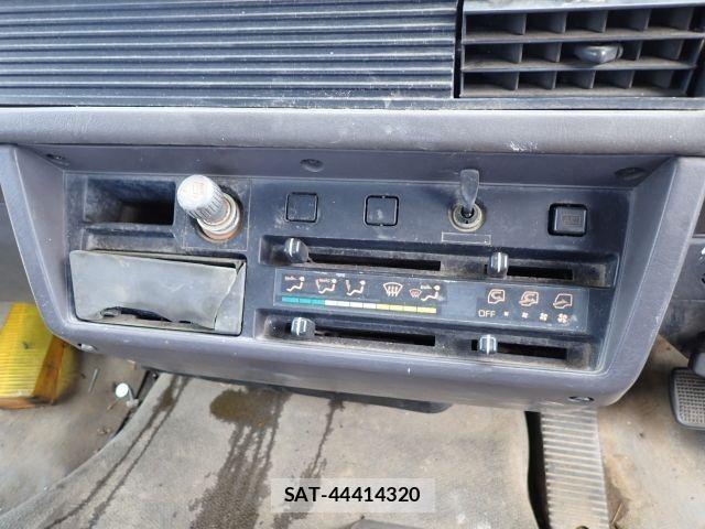 Mitsubishi FIGHTER 1990-09 8485398-6