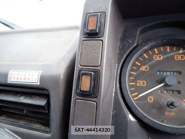 Mitsubishi FIGHTER 1990-09 8485398-8