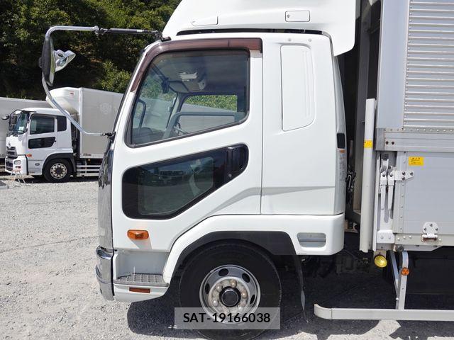 Mitsubishi FIGHTER 2017-04 8485395-5