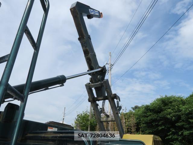 Mitsubishi FIGHTER 2020-02 8524852-9