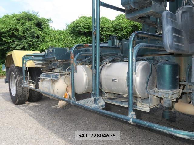 Mitsubishi FIGHTER 2020-02 8524852-14