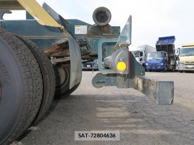 Mitsubishi FIGHTER 2020-02 8524852-17