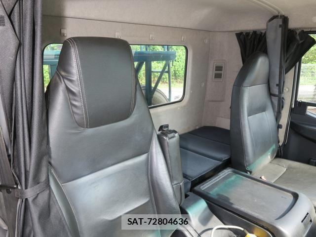Mitsubishi FIGHTER 2020-02 8524852-24