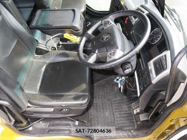 Mitsubishi FIGHTER 2020-02 8524852-26