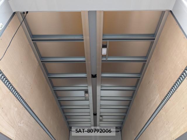 Mitsubishi FIGHTER 2026-02 8524845-14