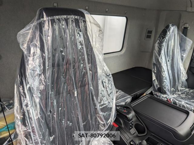 Mitsubishi FIGHTER 2026-02 8524845-25