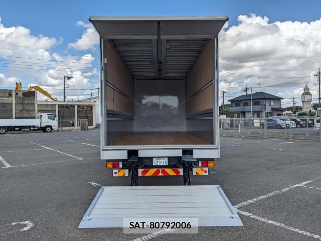 Mitsubishi FIGHTER 2026-02 8524845-8