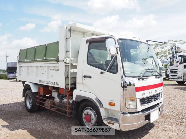 Mitsubishi FIGHTER 2016-02 8528530-6
