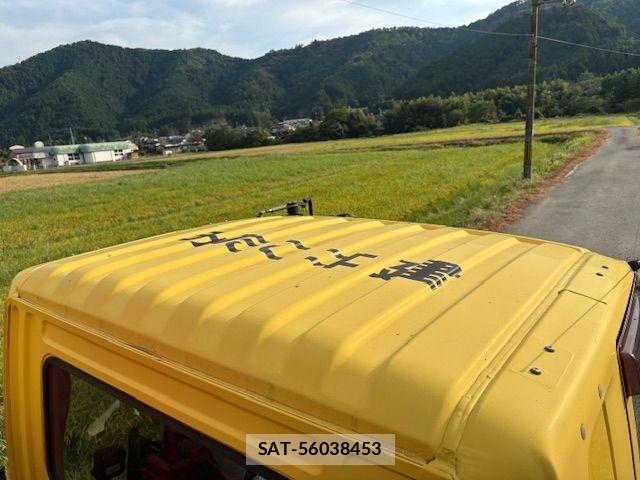 Mitsubishi FIGHTER 2014-01 8524855-11