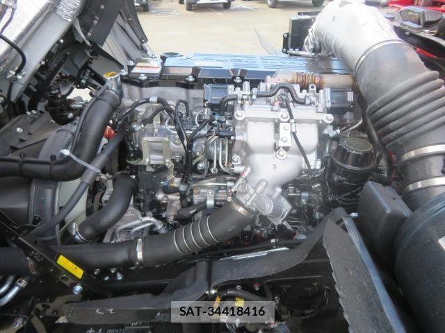 Mitsubishi FIGHTER 2026-05 8524846-11