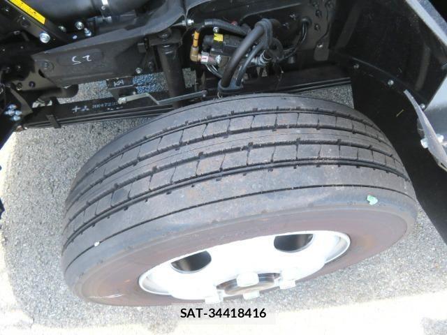 Mitsubishi FIGHTER 2026-05 8524846-15