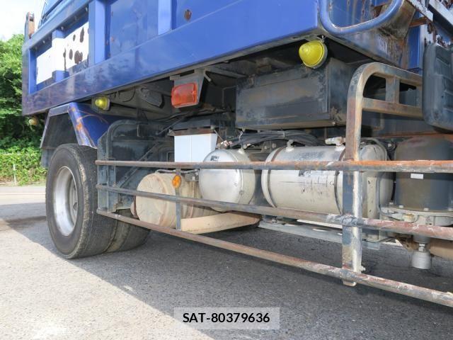 Mitsubishi FIGHTER 2014-06 8524854-10