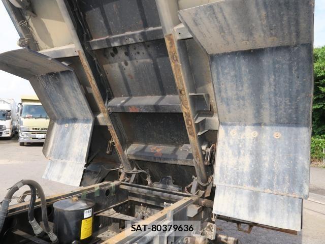 Mitsubishi FIGHTER 2014-06 8524854-15