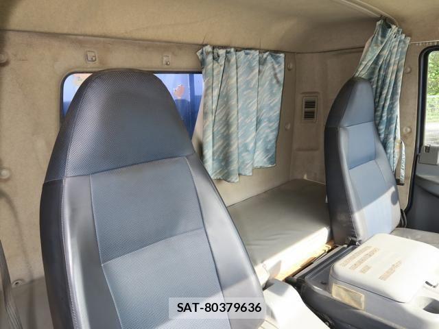 Mitsubishi FIGHTER 2014-06 8524854-25