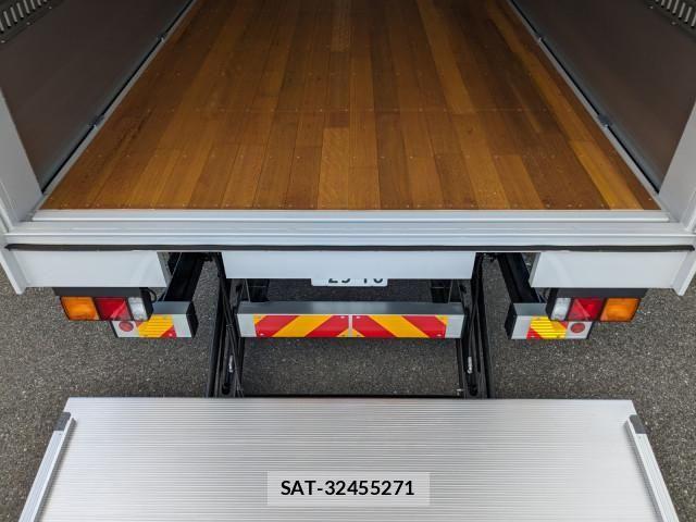Mitsubishi FIGHTER 2026-02 8524844-9