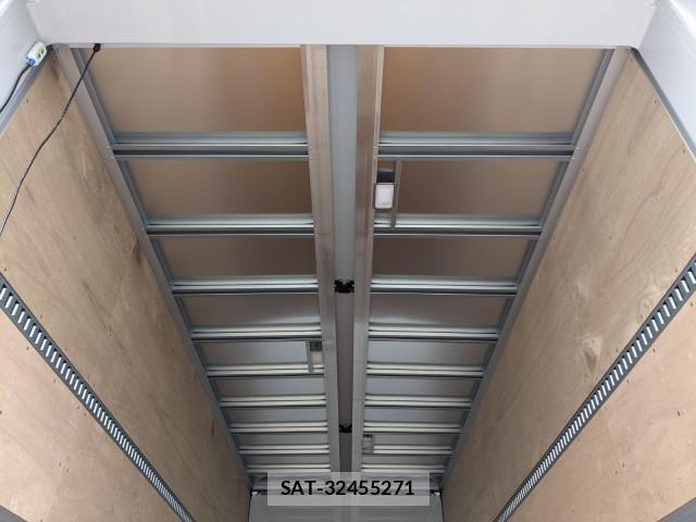 Mitsubishi FIGHTER 2026-02 8524844-11