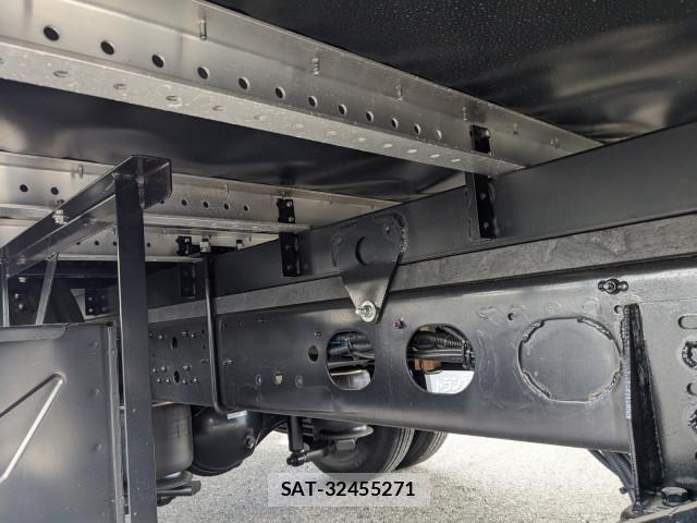 Mitsubishi FIGHTER 2026-02 8524844-15