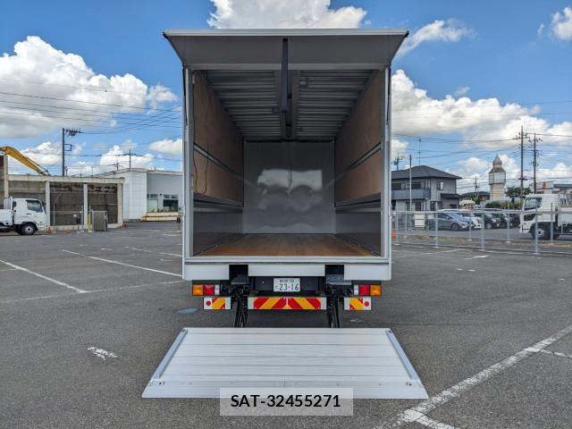 Mitsubishi FIGHTER 2026-02 8524844-7