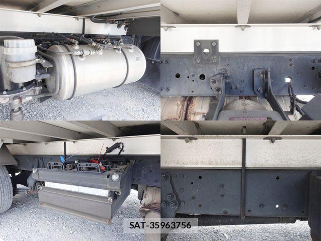 Mitsubishi FIGHTER 2015-12 8524861-16
