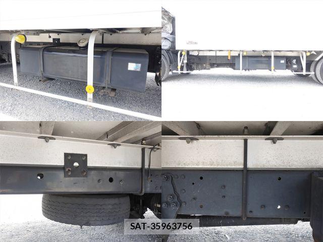 Mitsubishi FIGHTER 2015-12 8524861-18