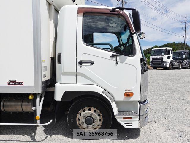 Mitsubishi FIGHTER 2015-12 8524861-2