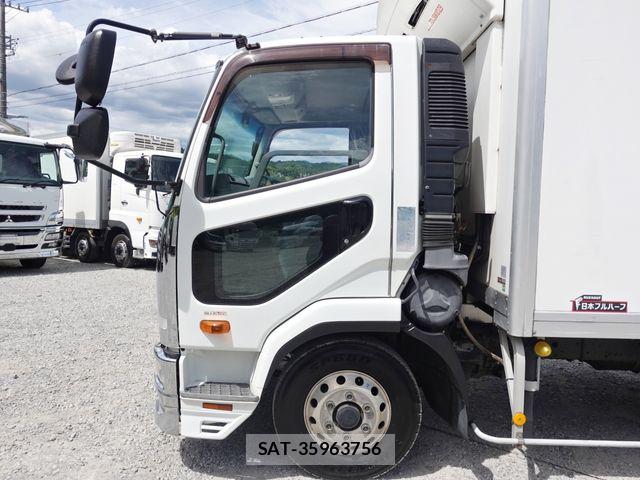 Mitsubishi FIGHTER 2015-12 8524861-8