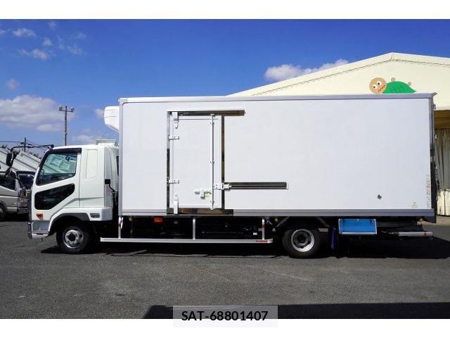 Mitsubishi FIGHTER 2025-10 8524842-2