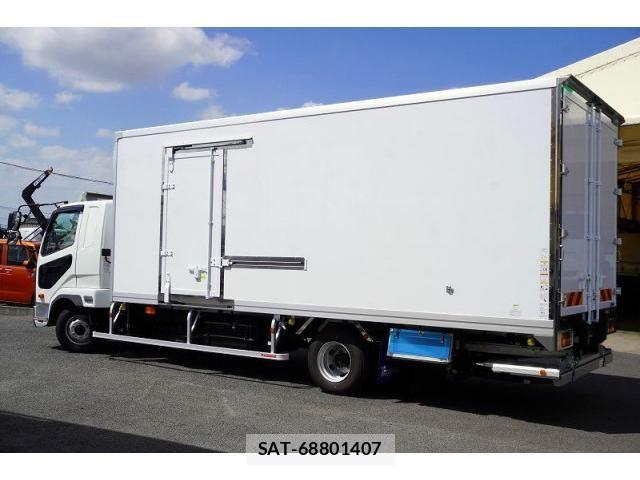 Mitsubishi FIGHTER 2025-10 8524842-6