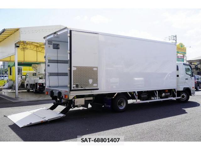 Mitsubishi FIGHTER 2025-10 8524842-8
