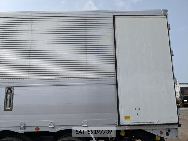 Mitsubishi FIGHTER 2022-05 8524848-18
