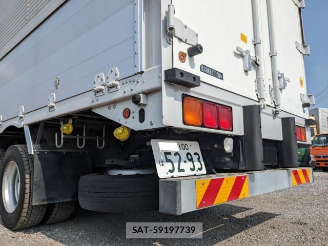 Mitsubishi FIGHTER 2022-05 8524848-6