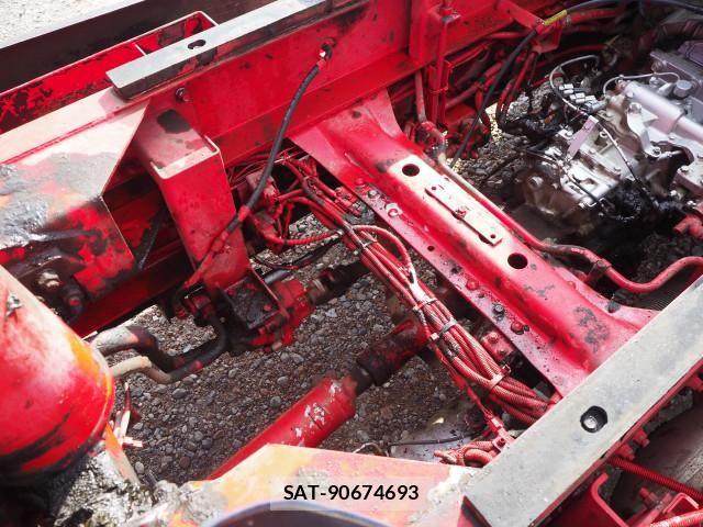 Mitsubishi FIGHTER 2012-08 8524857-18