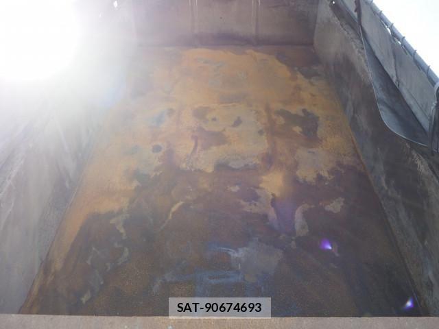 Mitsubishi FIGHTER 2012-08 8524857-27
