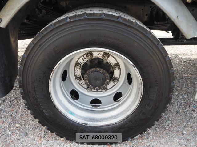 Mitsubishi FIGHTER 2014-03 8524858-20