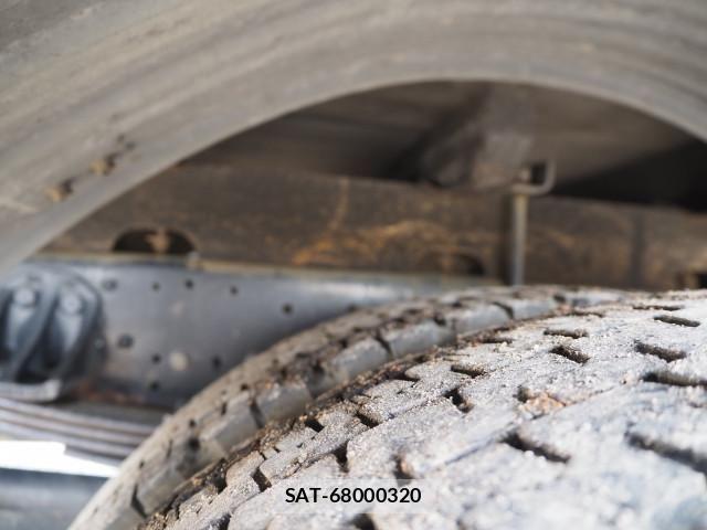 Mitsubishi FIGHTER 2014-03 8524858-27