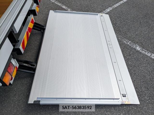 Mitsubishi FIGHTER 2026-02 8524843-9