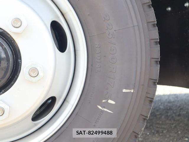 Mitsubishi FIGHTER 2026-04 8524850-27