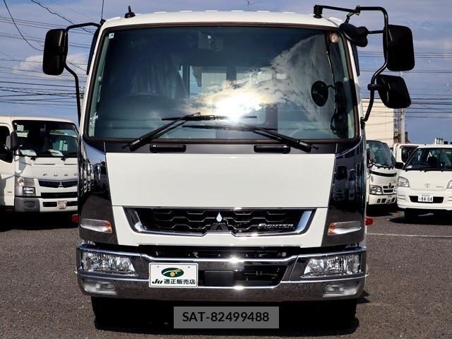 Mitsubishi FIGHTER 2026-04 8524850-2