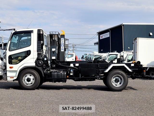 Mitsubishi FIGHTER 2026-04 8524850-8