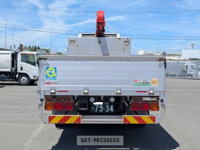 Mitsubishi FIGHTER 2018-09 8524851-7