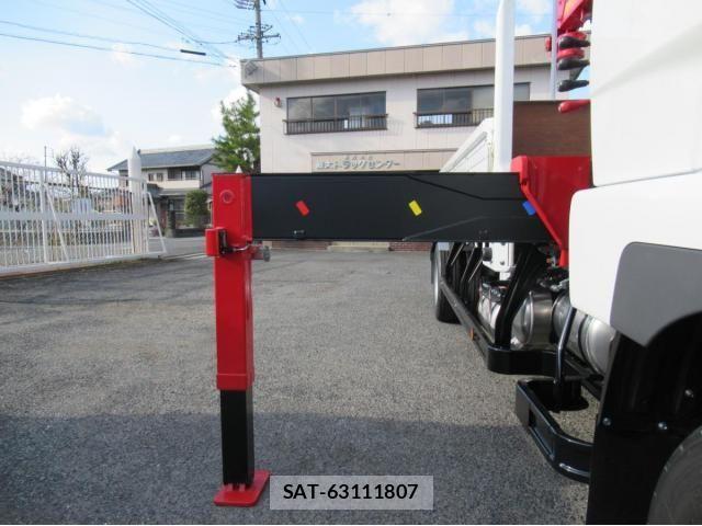 Mitsubishi FIGHTER 2026-04 8524847-10