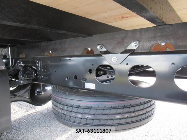Mitsubishi FIGHTER 2026-04 8524847-17