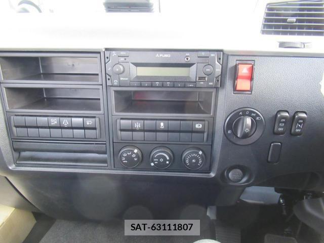 Mitsubishi FIGHTER 2026-04 8524847-29