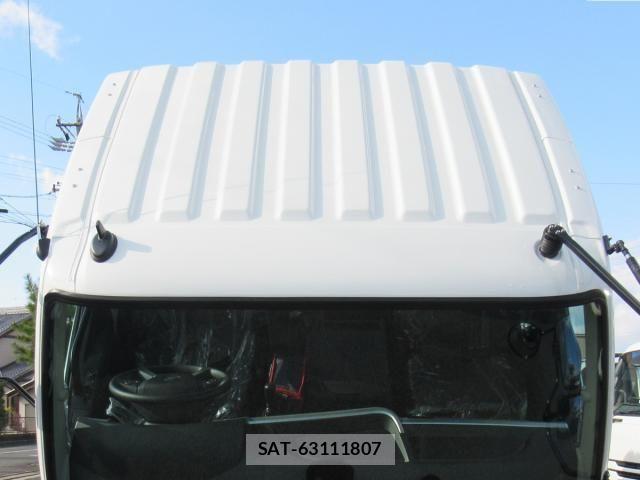 Mitsubishi FIGHTER 2026-04 8524847-6
