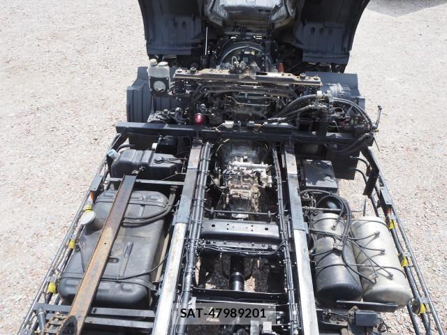 Mitsubishi FIGHTER 2013-07 8561878-27