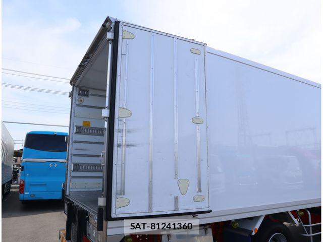 Mitsubishi FIGHTER 2020-12 8561879-13